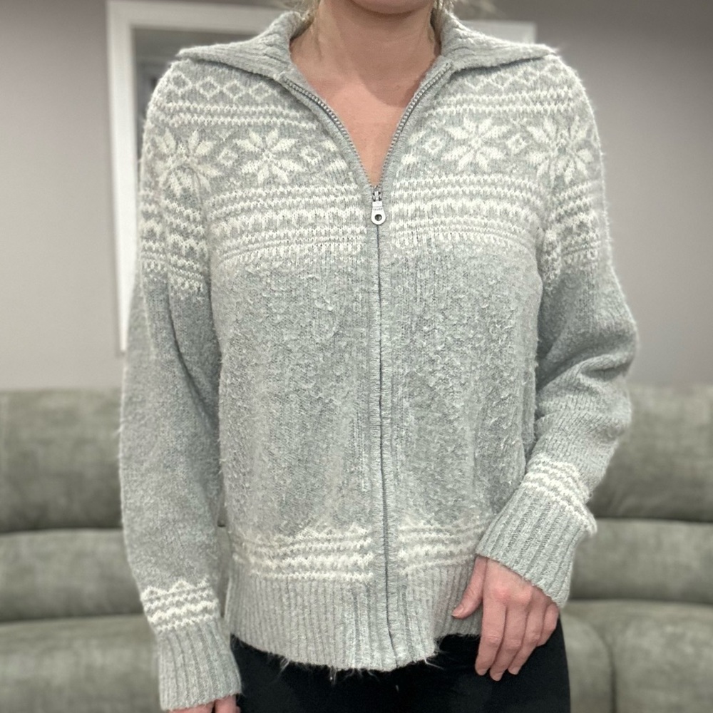 St. Johns Bay zip up sweater size xl